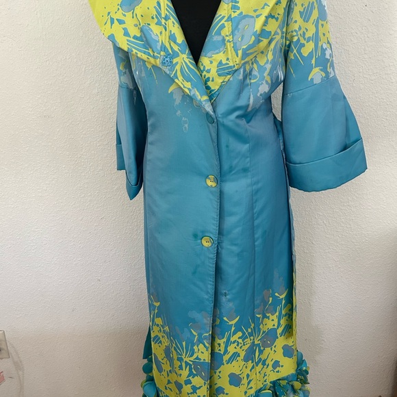 EUC CLASSY AND ELEGANT COAT DRESS - Picture 2 of 5